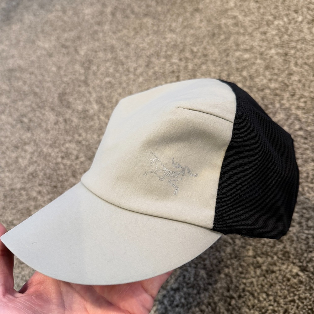 Arcteryx Calvus Cap S/M Gray UPF Fitted Running Outdoor